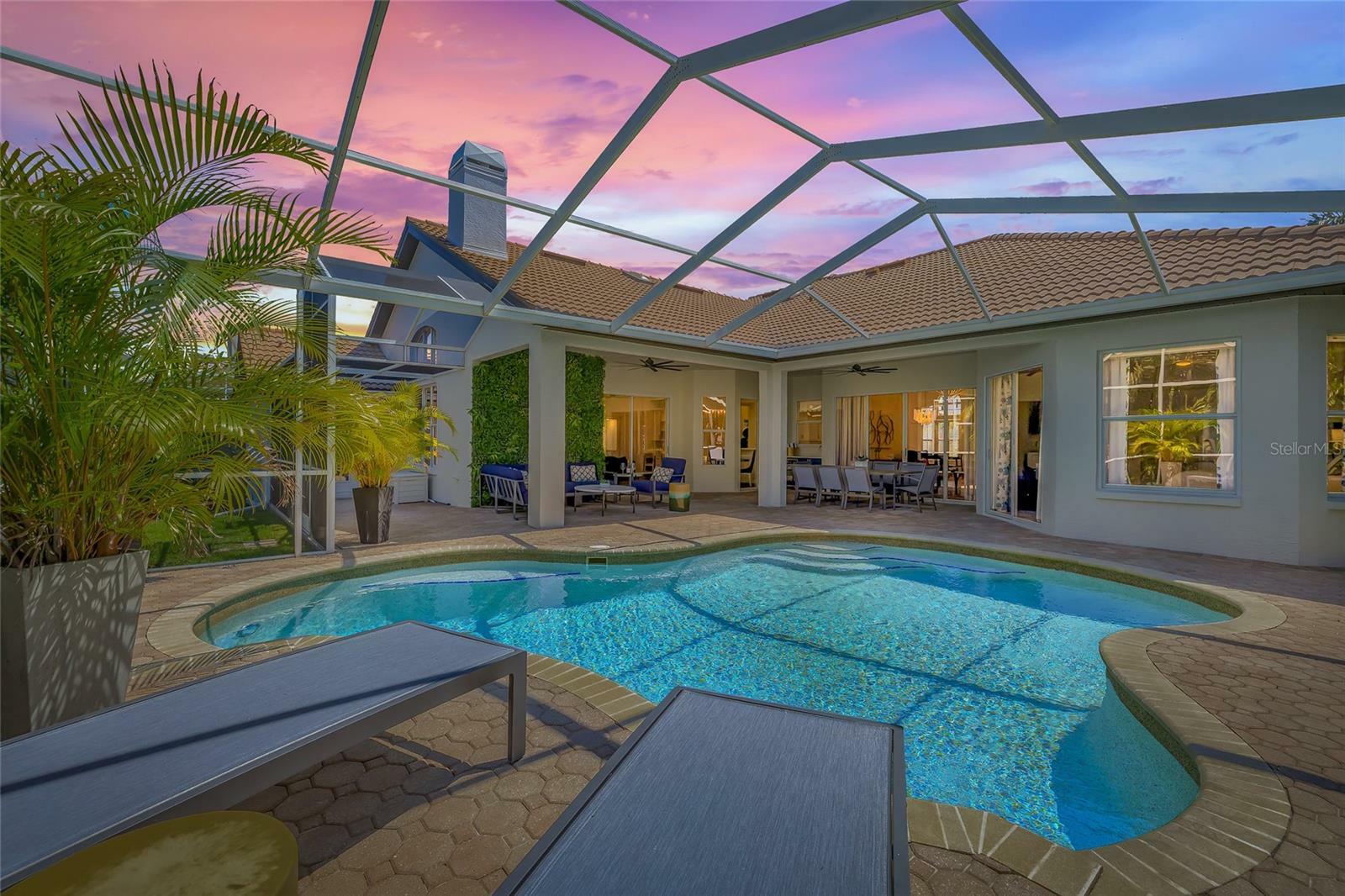 Property Photo: 1220 Darlington Oak Circle NE FL 33703