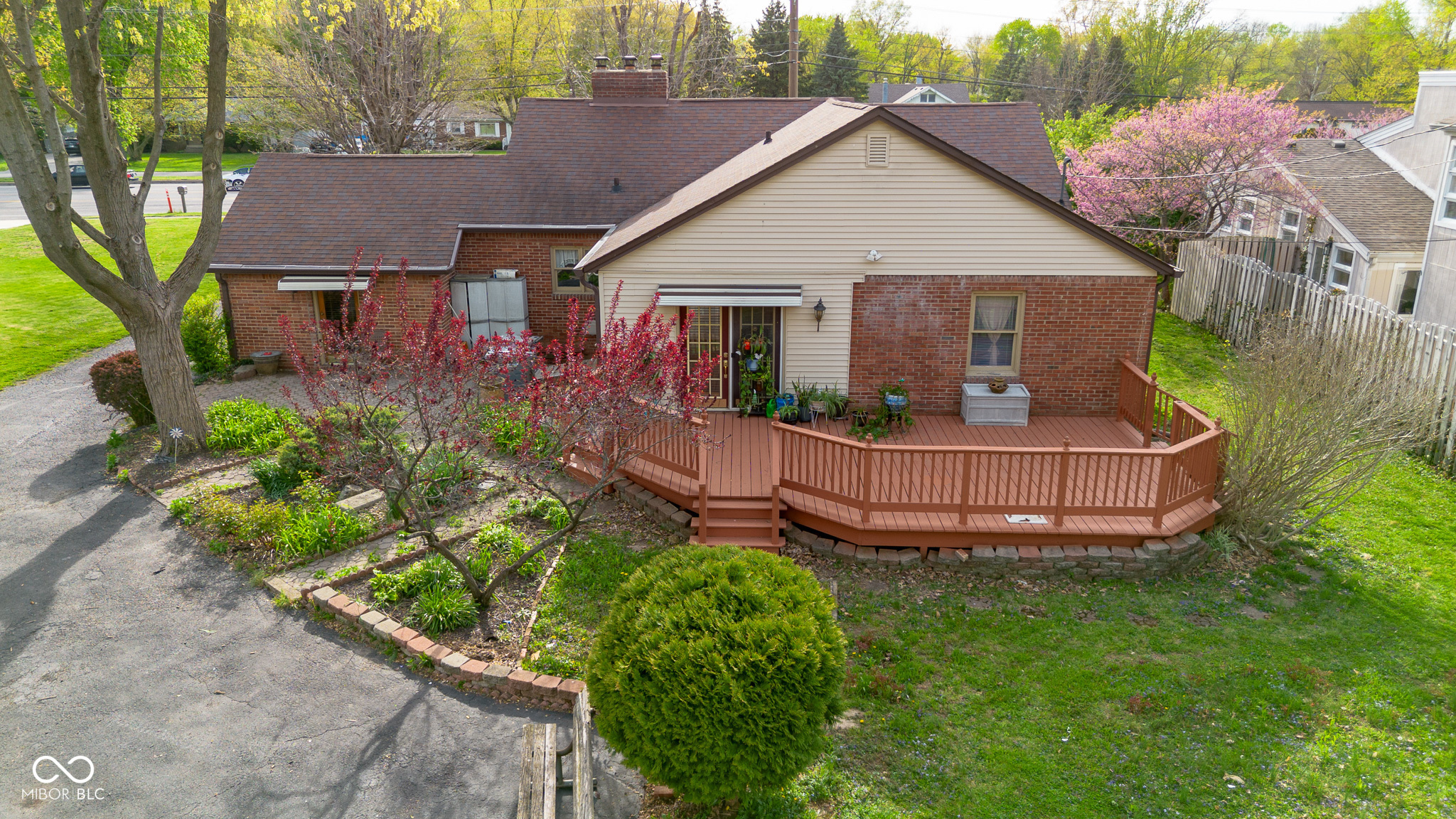 Property Photo: 6141 Madison Avenue IN 46227