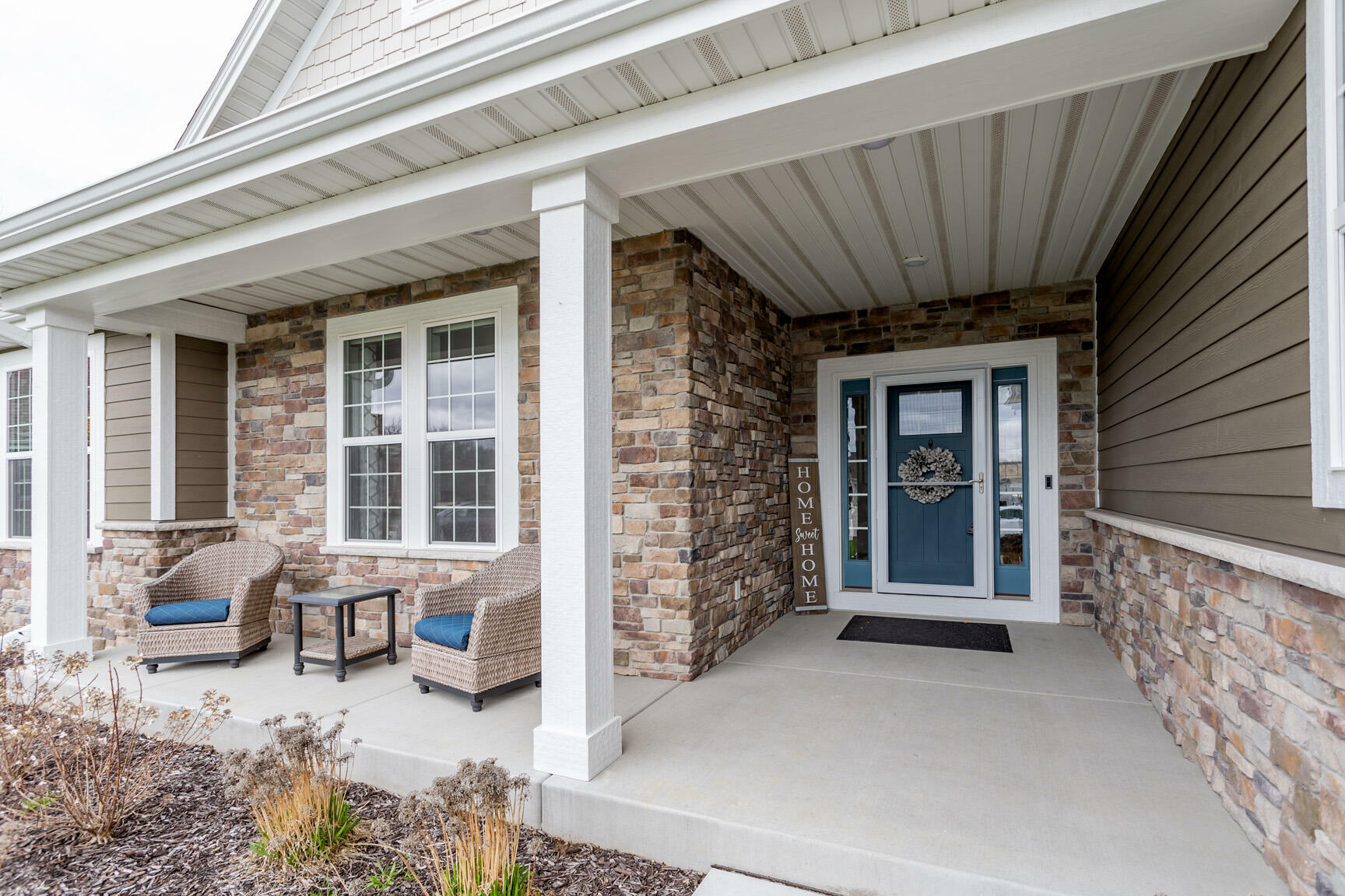 Property Photo:  W237n7524 Sedge Haven Ct  WI 53089 