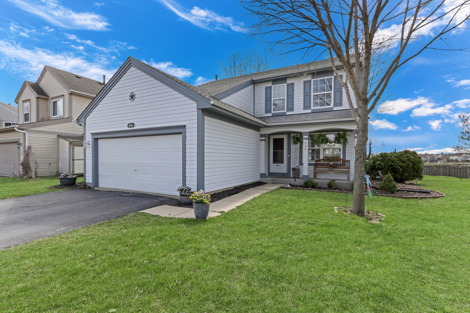 Property Photo: 646 E Weston Court IL 60073