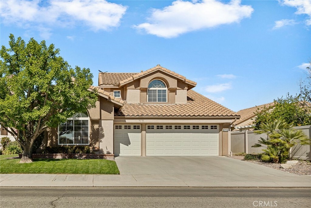 Property Photo: 1521 Fairway Oaks Avenue CA 92220
