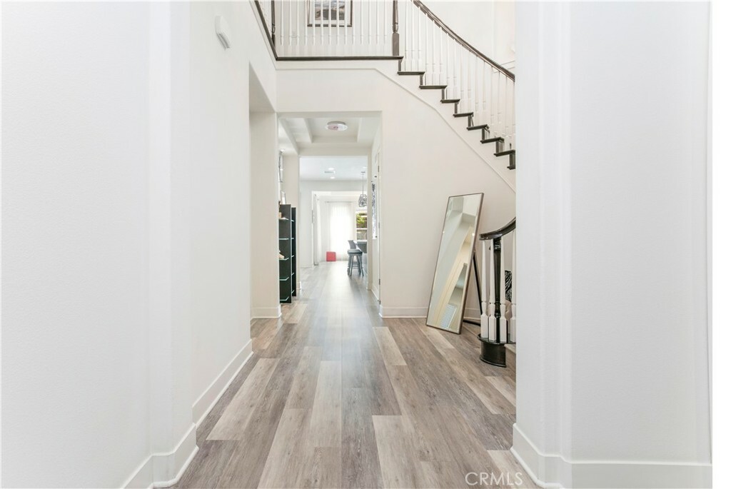 Property Photo: 20512 W Esmerelda Lane CA 91326