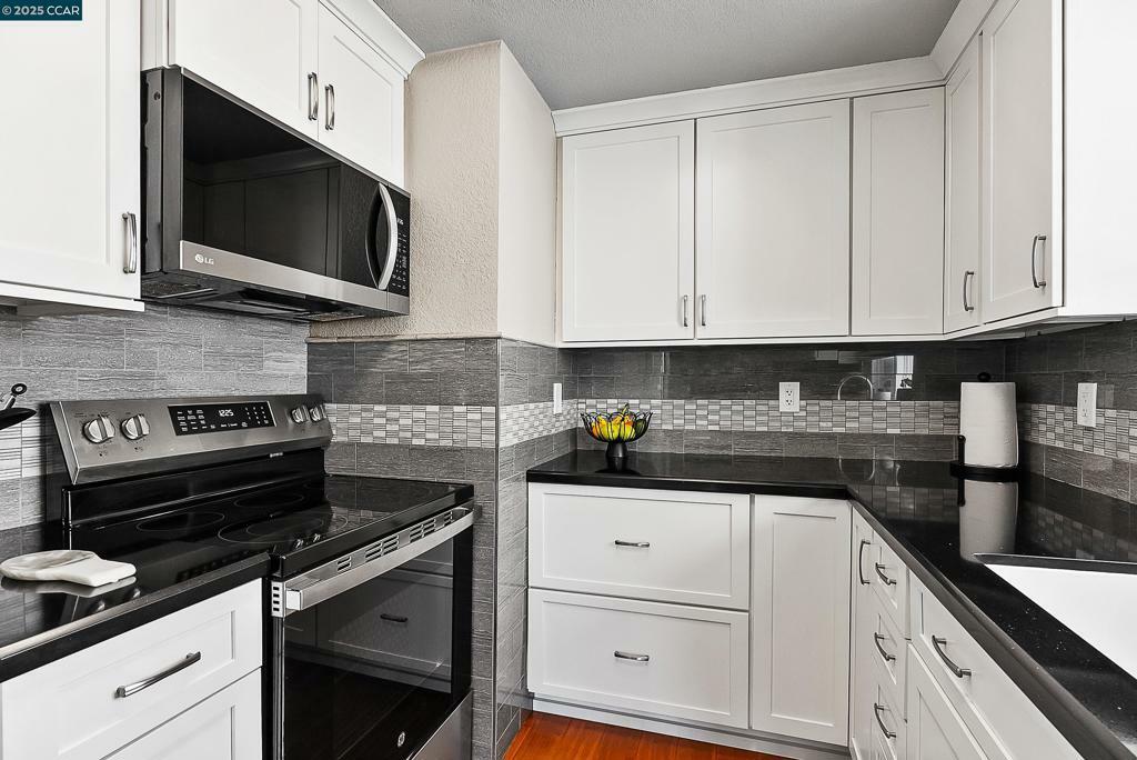 Property Photo: 1817 Shirley Dr CA 94510
