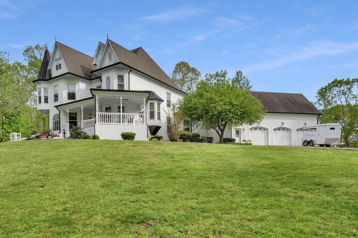 Property Photo:  515 Cox Hollow Rd  TN 37058 