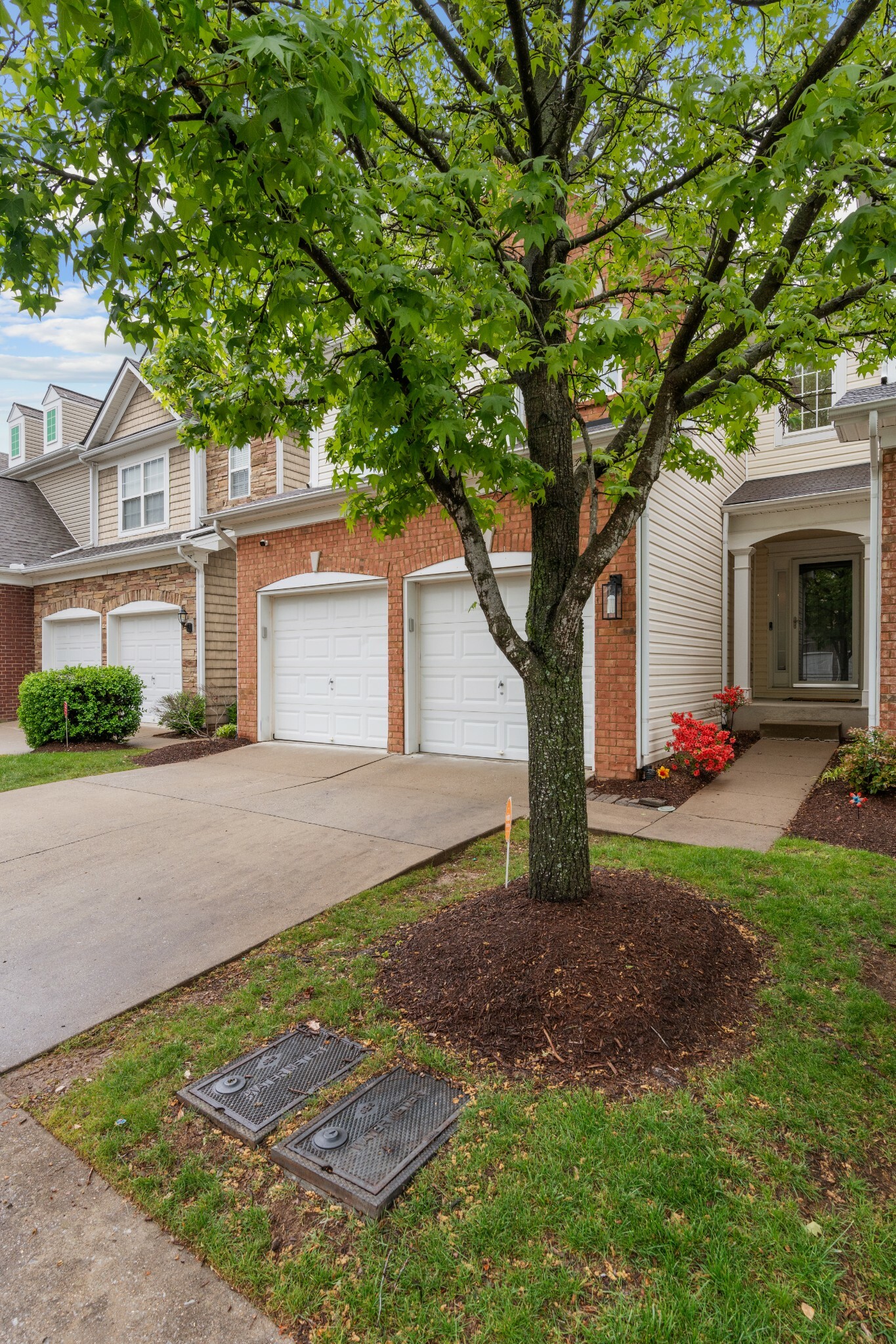 Property Photo: 427 Lazy Creek Ln TN 37211
