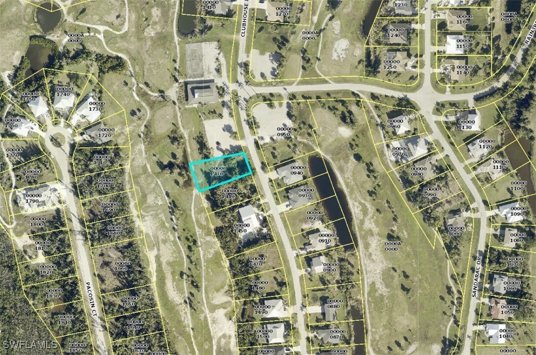 Property Photo: 14247 Clubhouse Drive FL 33922