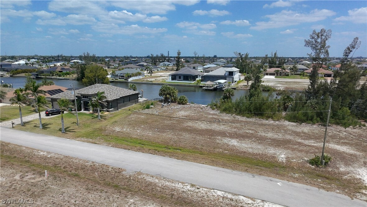 Property Photo: 1631 NW 41st Avenue FL 33993