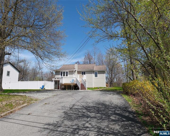Property Photo:  54 Tintle Avenue  NJ 07480 
