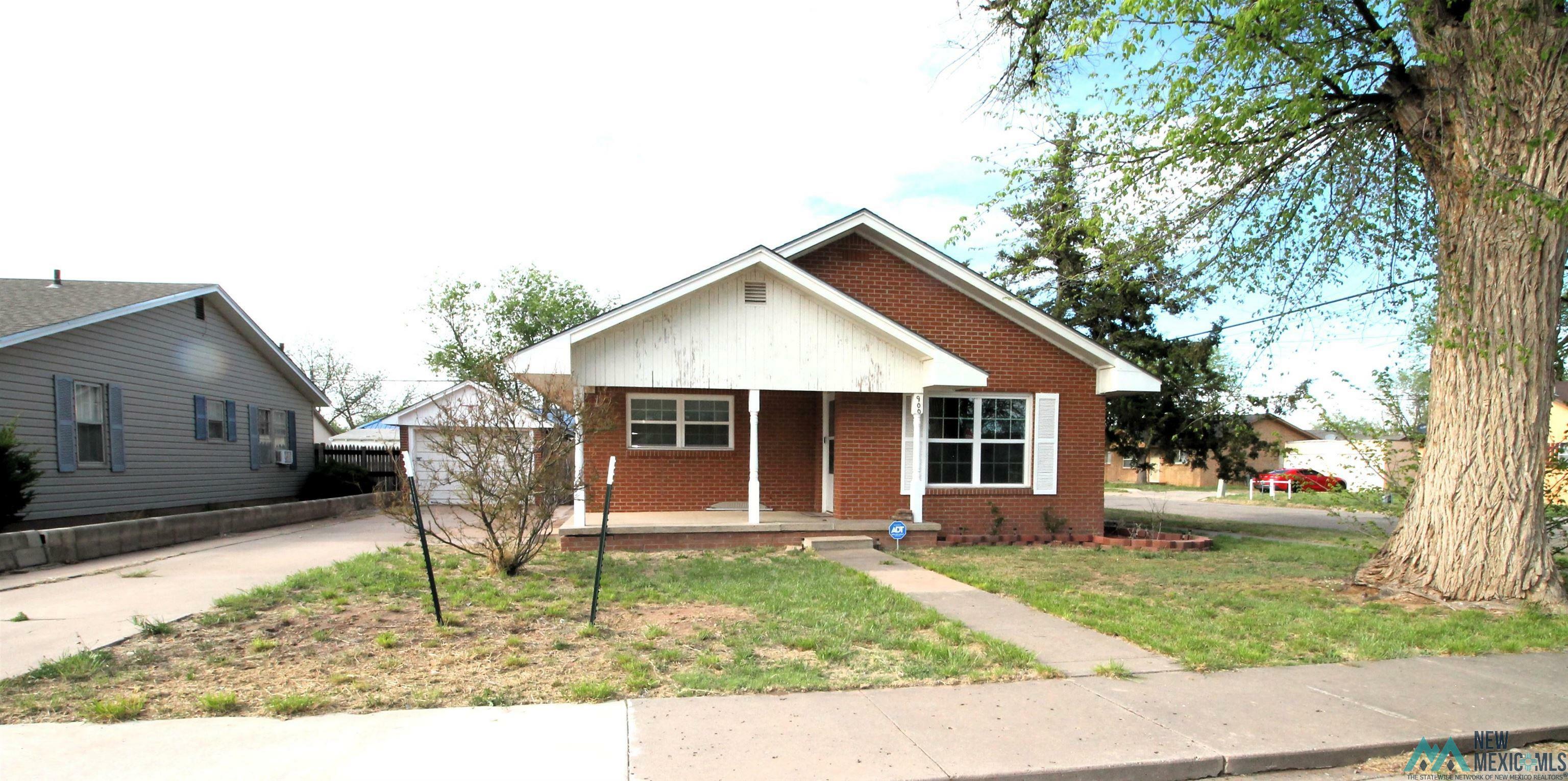 Property Photo: 900 W 16th NM 88130