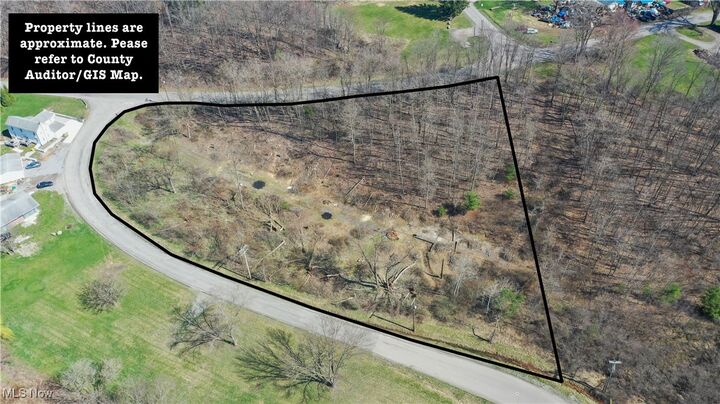 Property Photo:  909 Lisbon Road  OH 44460 