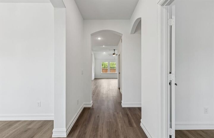 Property Photo: 741 Brozgold Avenue TX 76065