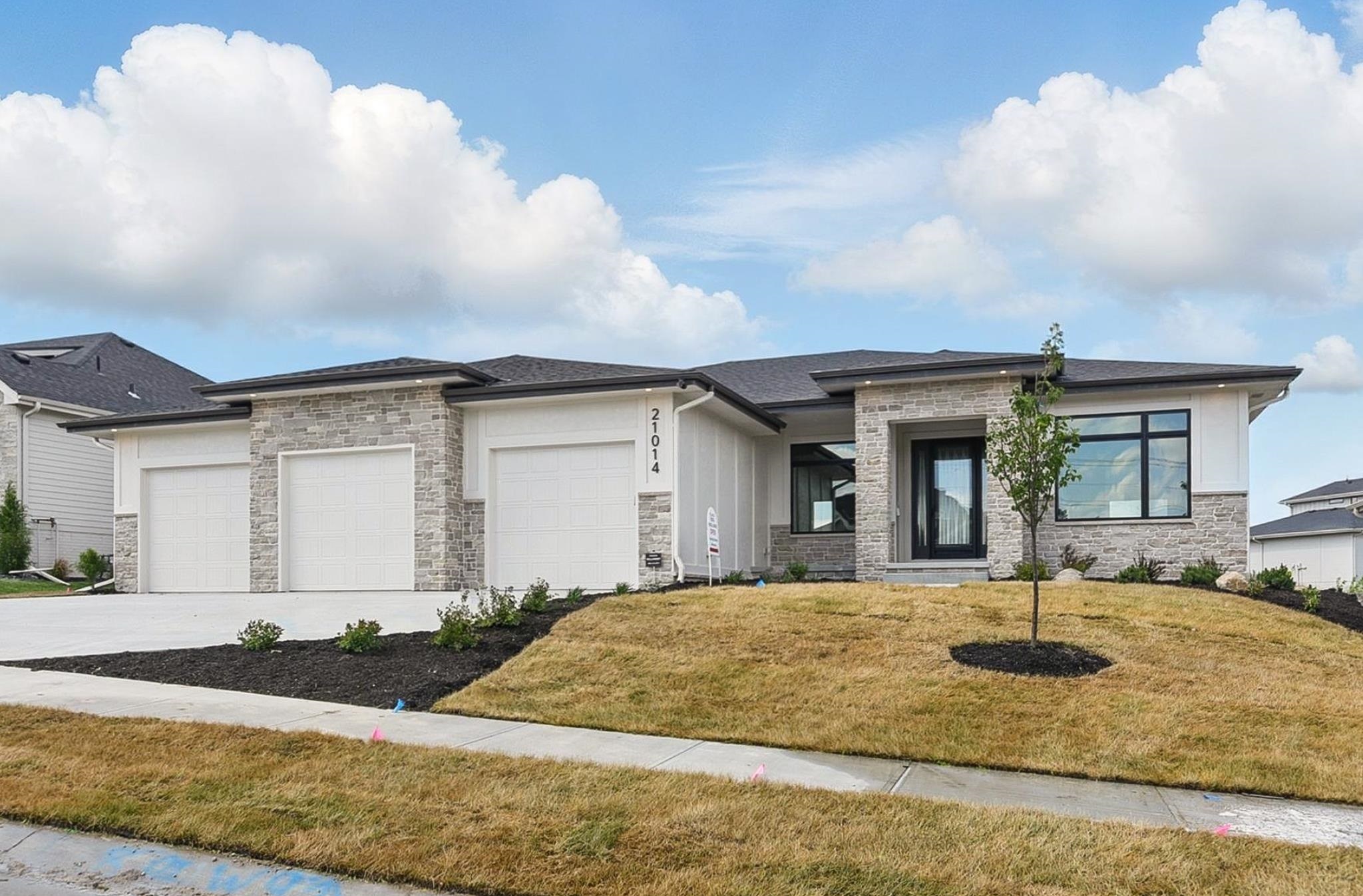 21014 E Street  Elkhorn NE 68022 photo