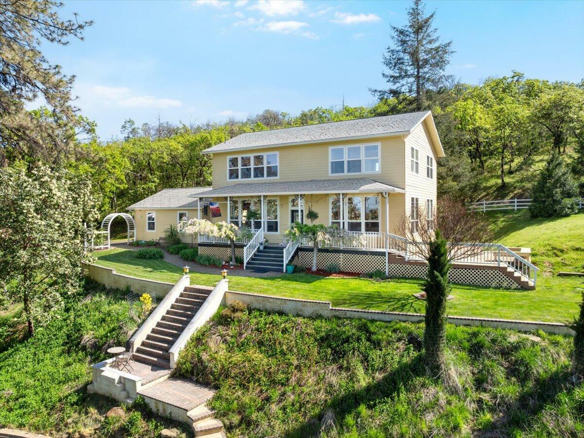 Property Photo: 2875 Mel Lowe Lane OR 97501