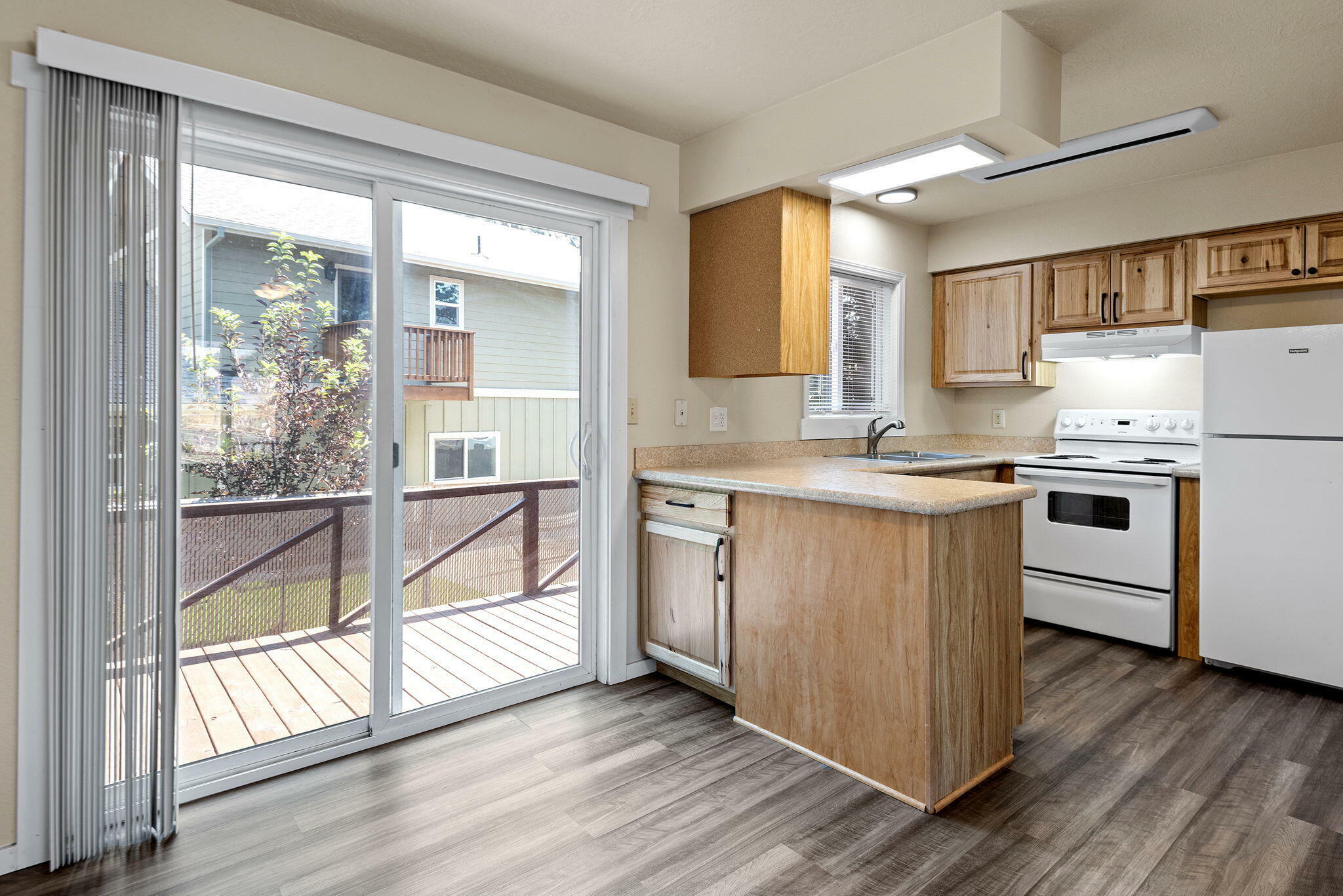 Property Photo: 20190 Old Murphy Road Unit 5 OR 97702