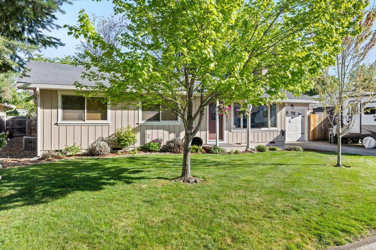 Property Photo: 1217 Fortune Drive OR 97504