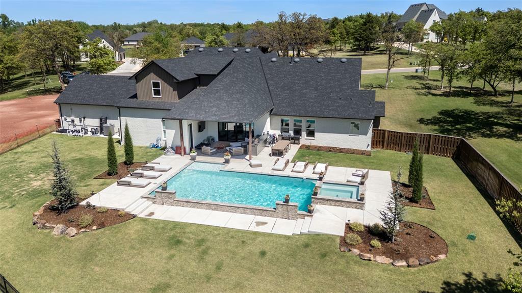 Property Photo:  4424 Moulin Road  OK 73034 