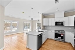 485 Blue Hills Parkway 44  Milton MA 02186 photo