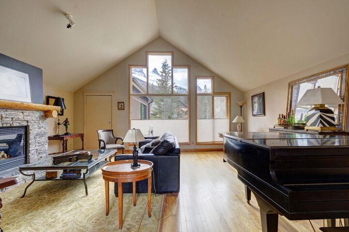 Property Photo: 207 Miskow Close AB T1W 3G7