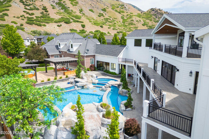 Property Photo:  1263 E Chapman Court  UT 84004