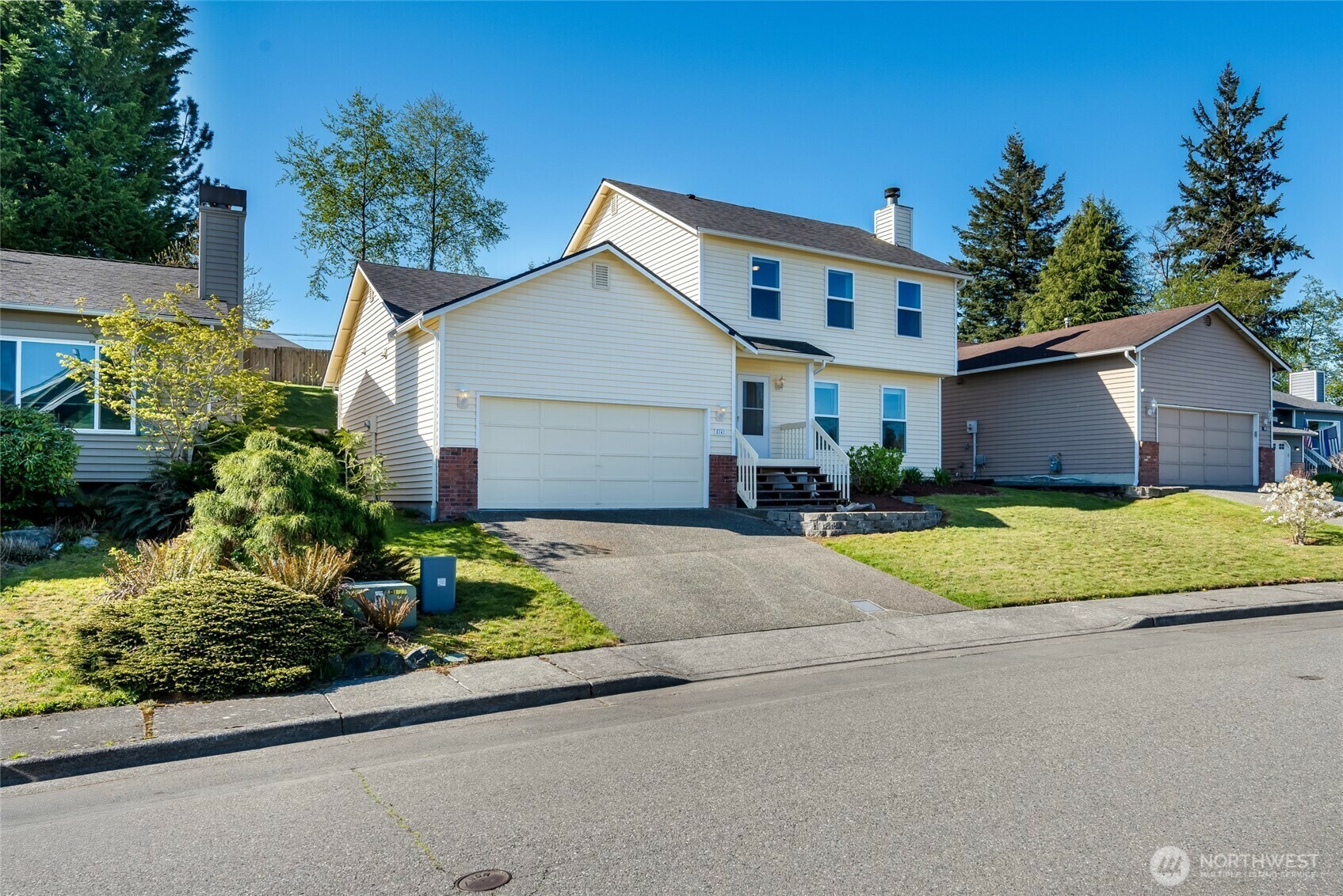 Property Photo: 14 60th Place SE WA 98203