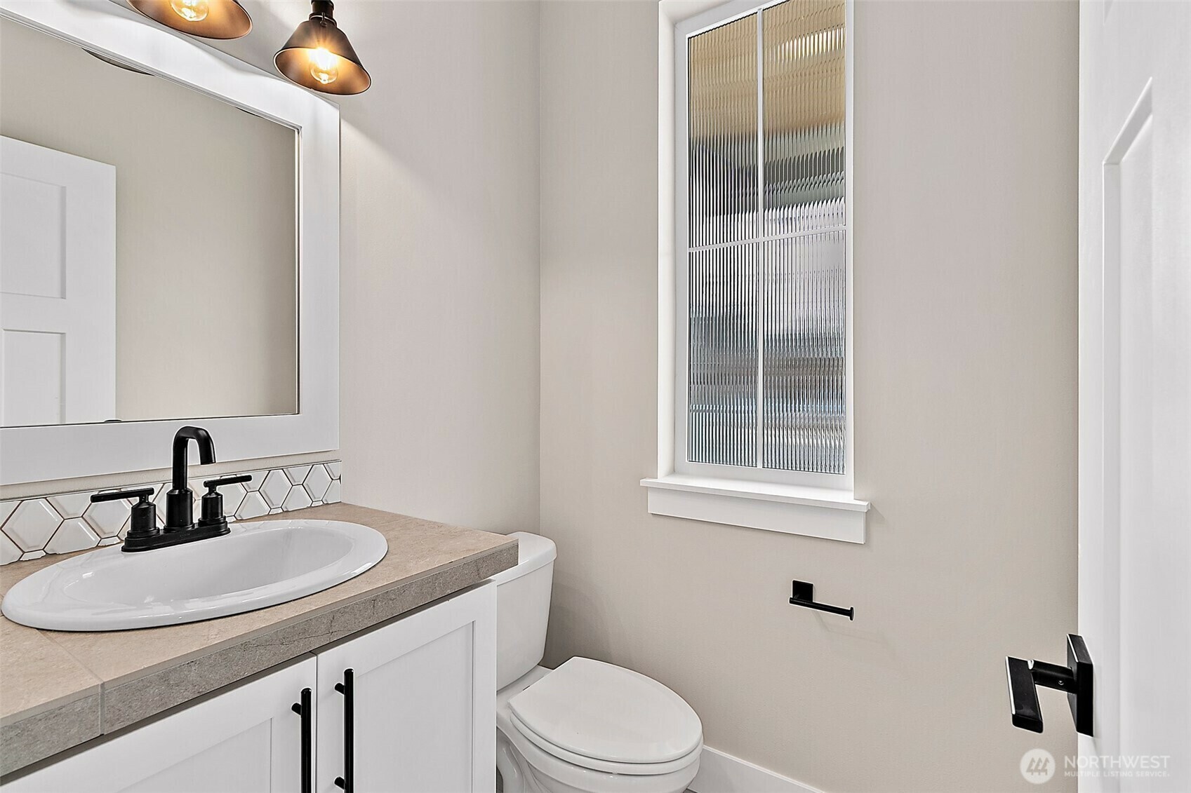 Property Photo: 28406 142nd Place SE WA 98042