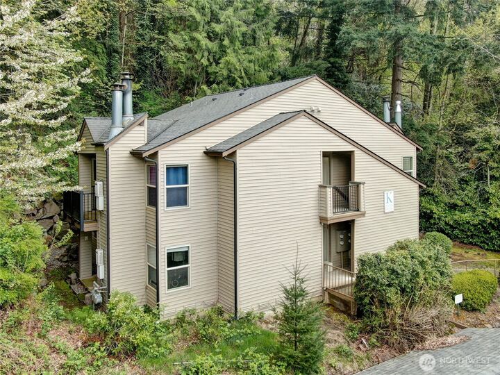 9805  Avondale Road NE K-236  Redmond WA 98052 photo