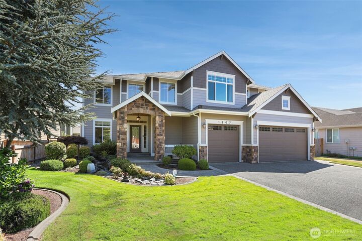 1207  24th Street NW  Puyallup WA 98371 photo