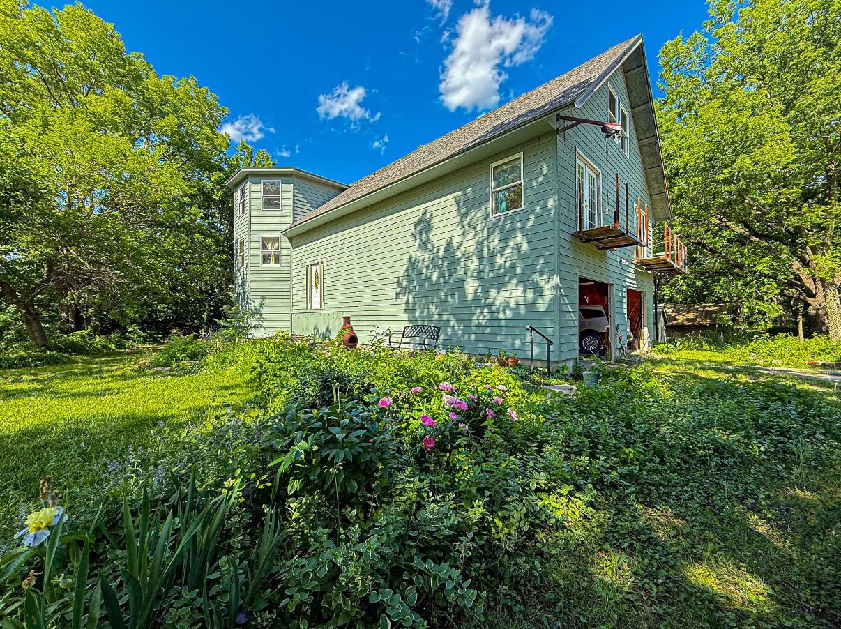 Property Photo:  112 S Maple St  KS 66866 