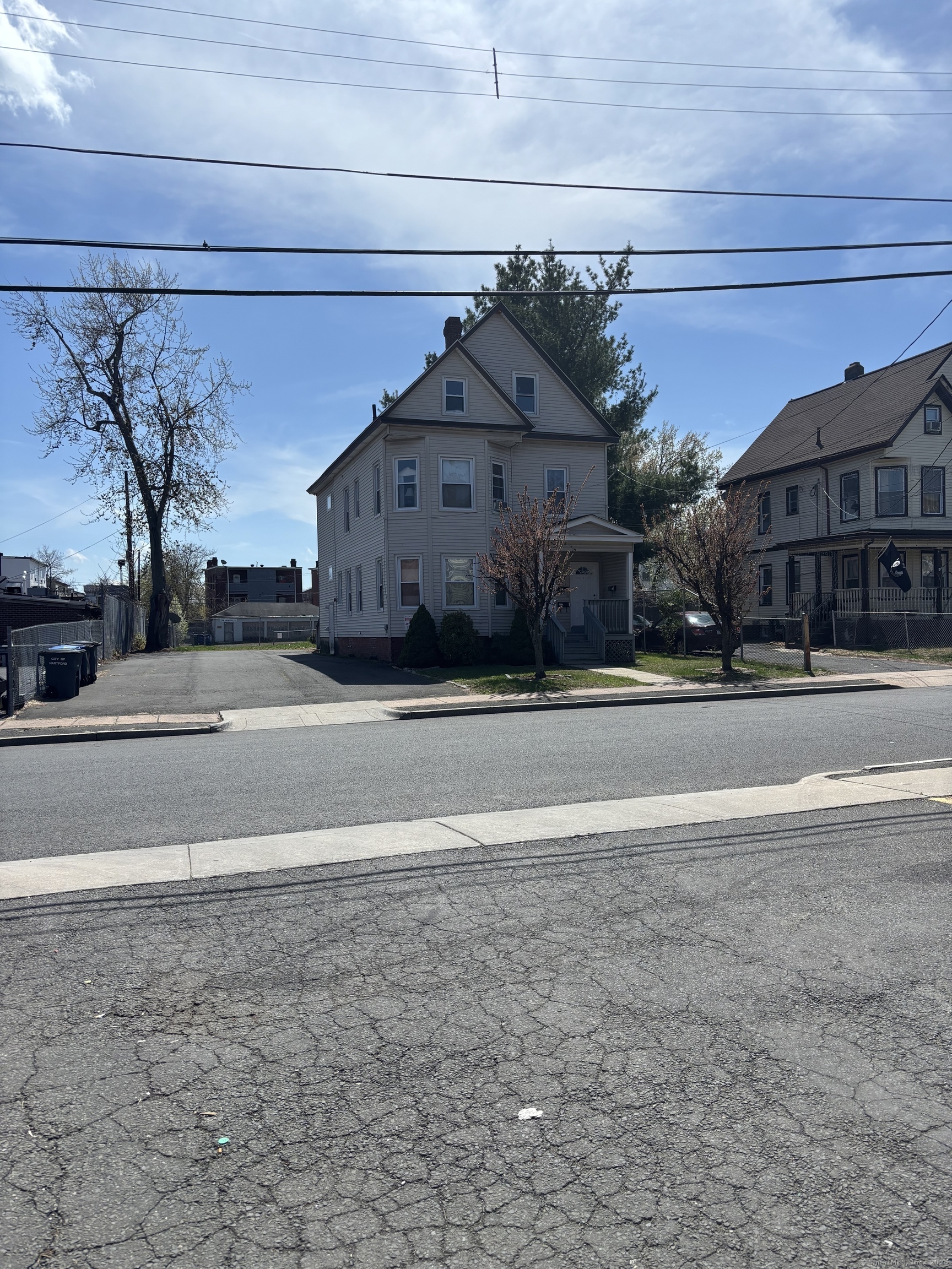 15 Bushnell Street  Hartford CT 06114 photo