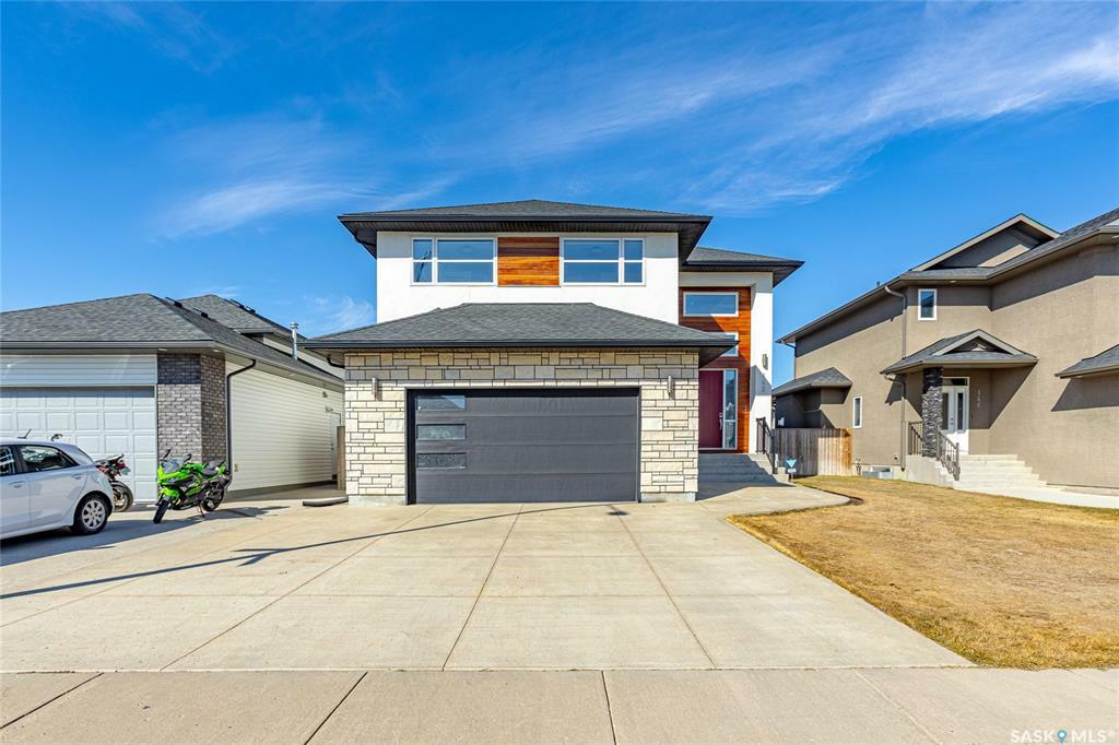 Property Photo: 142 Kloppenburg Crescent SK S7S 1N1