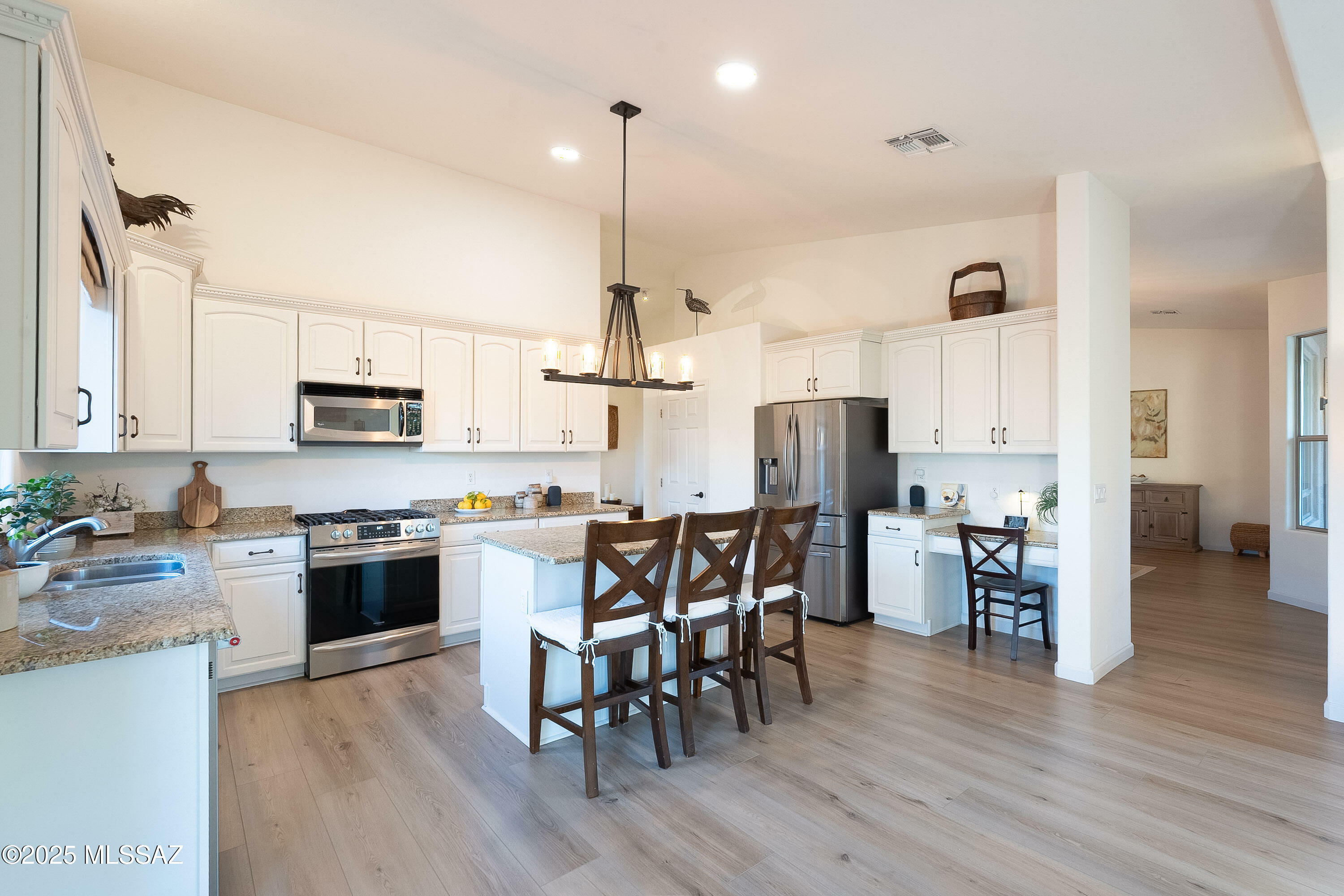 829 E Hickman Drive  Oro Valley AZ 85737 photo