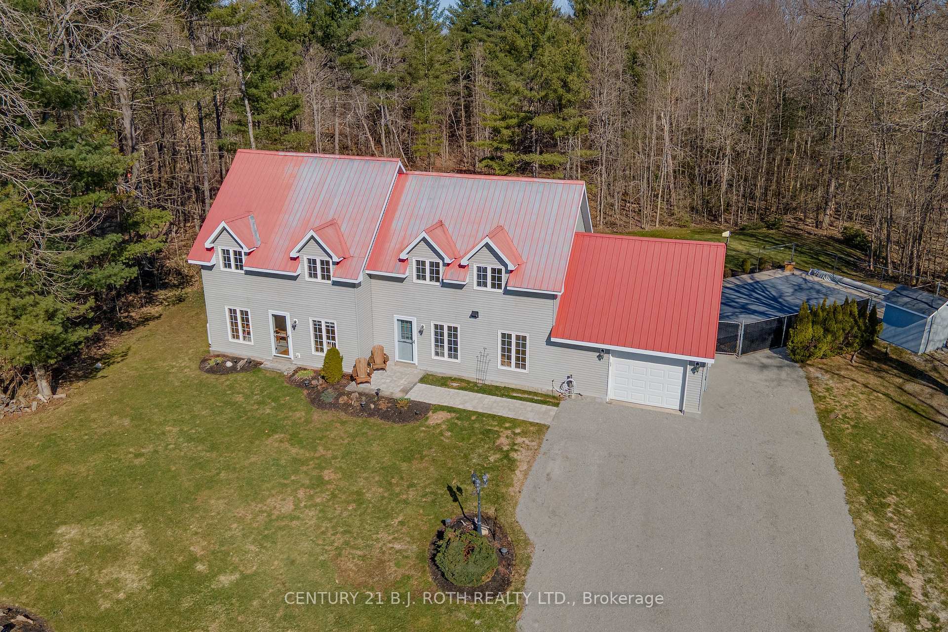 Property Photo: 1572 Laughlin Falls Road ON L0K 1E0