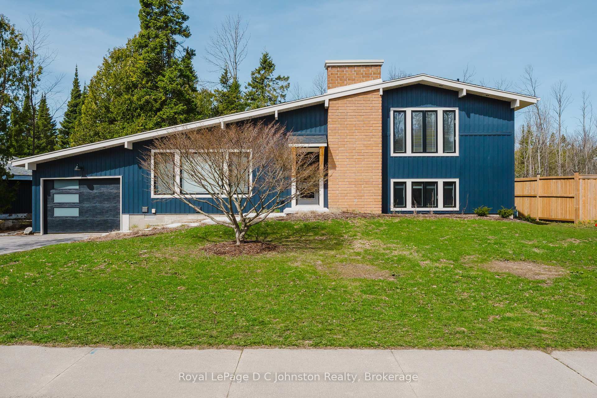 Property Photo: 60 Ottawa Avenue ON N0H 2L0