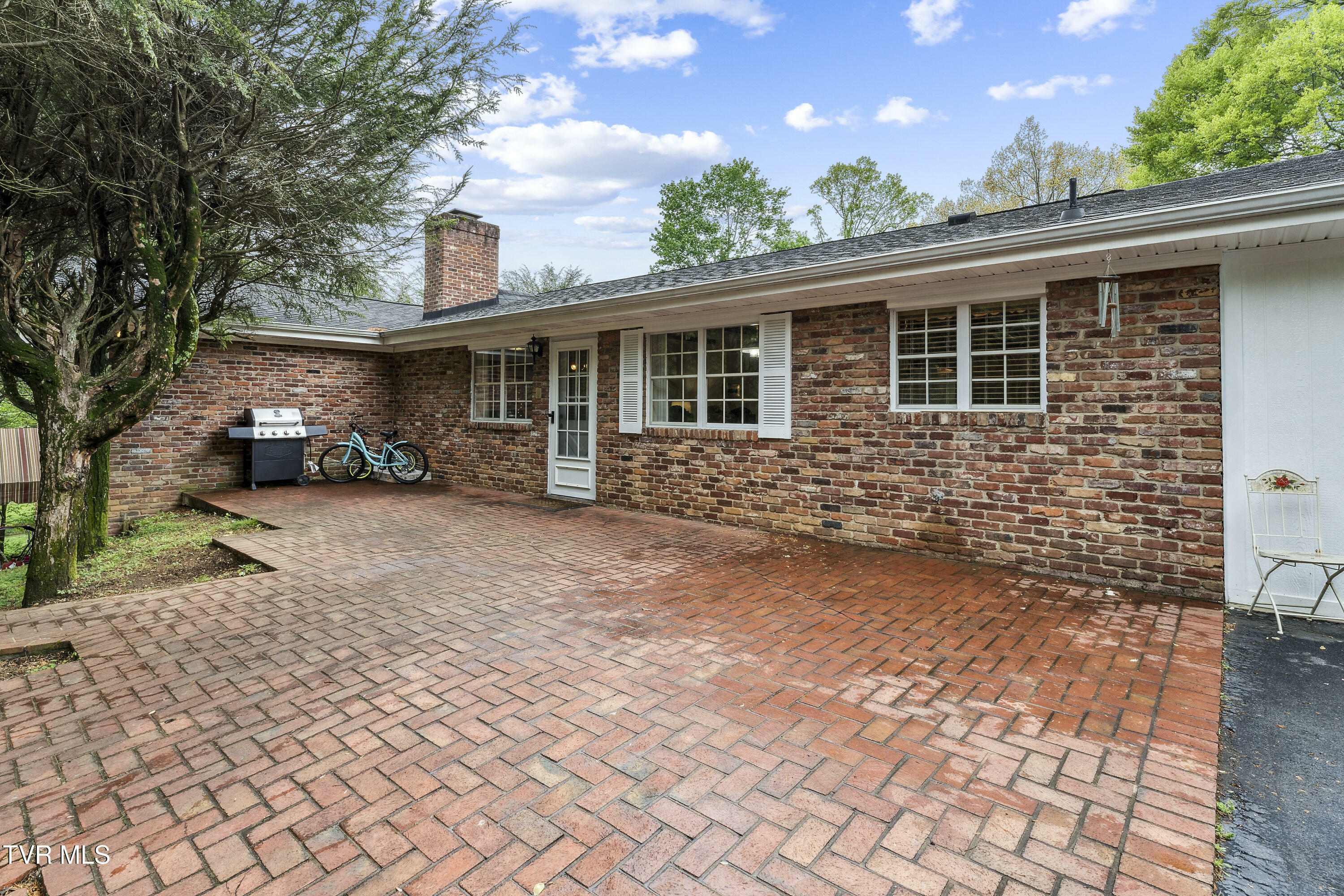 Property Photo: 103 Dogwood Lane TN 37604