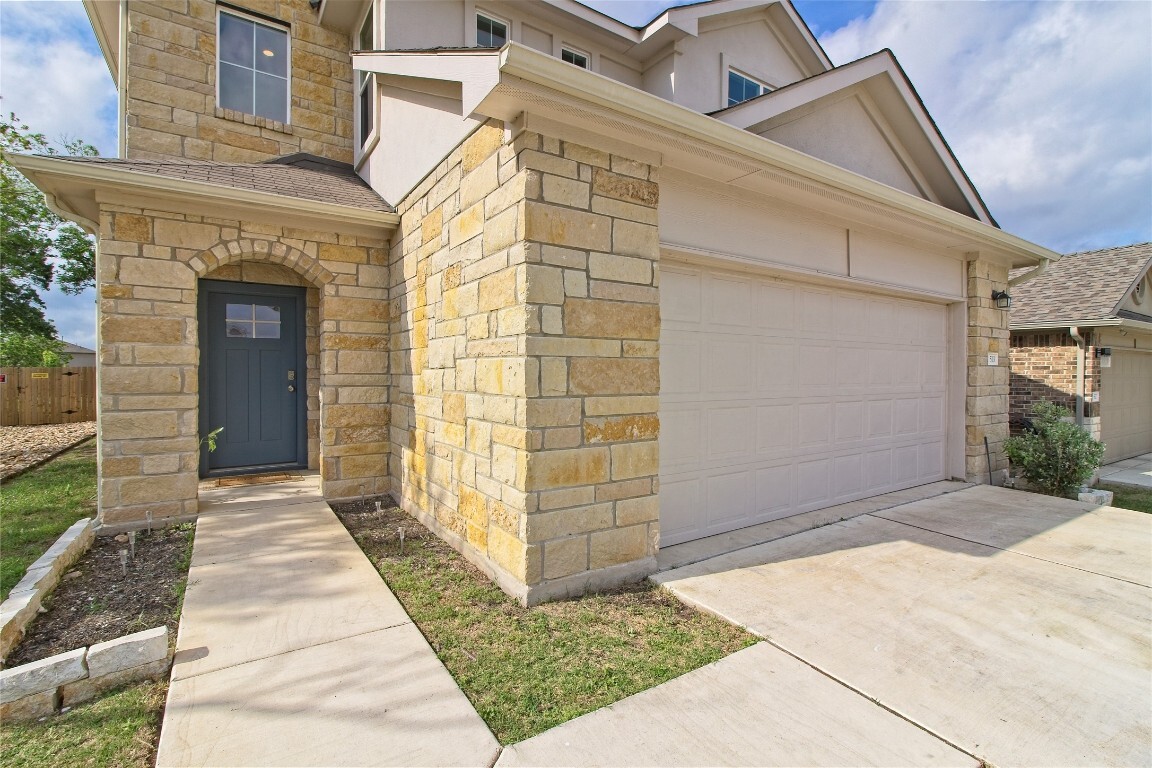 Property Photo: 513 Shiner Lane TX 78626
