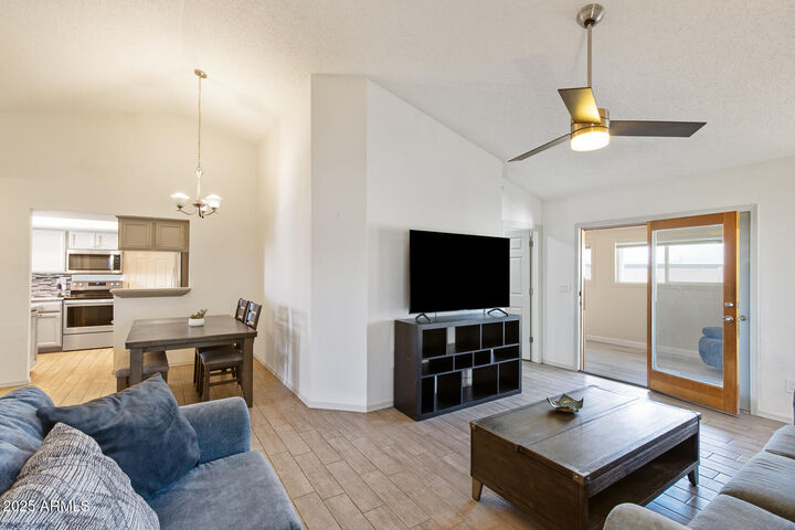 Property Photo:  905 E Bluefield Avenue  AZ 85022 