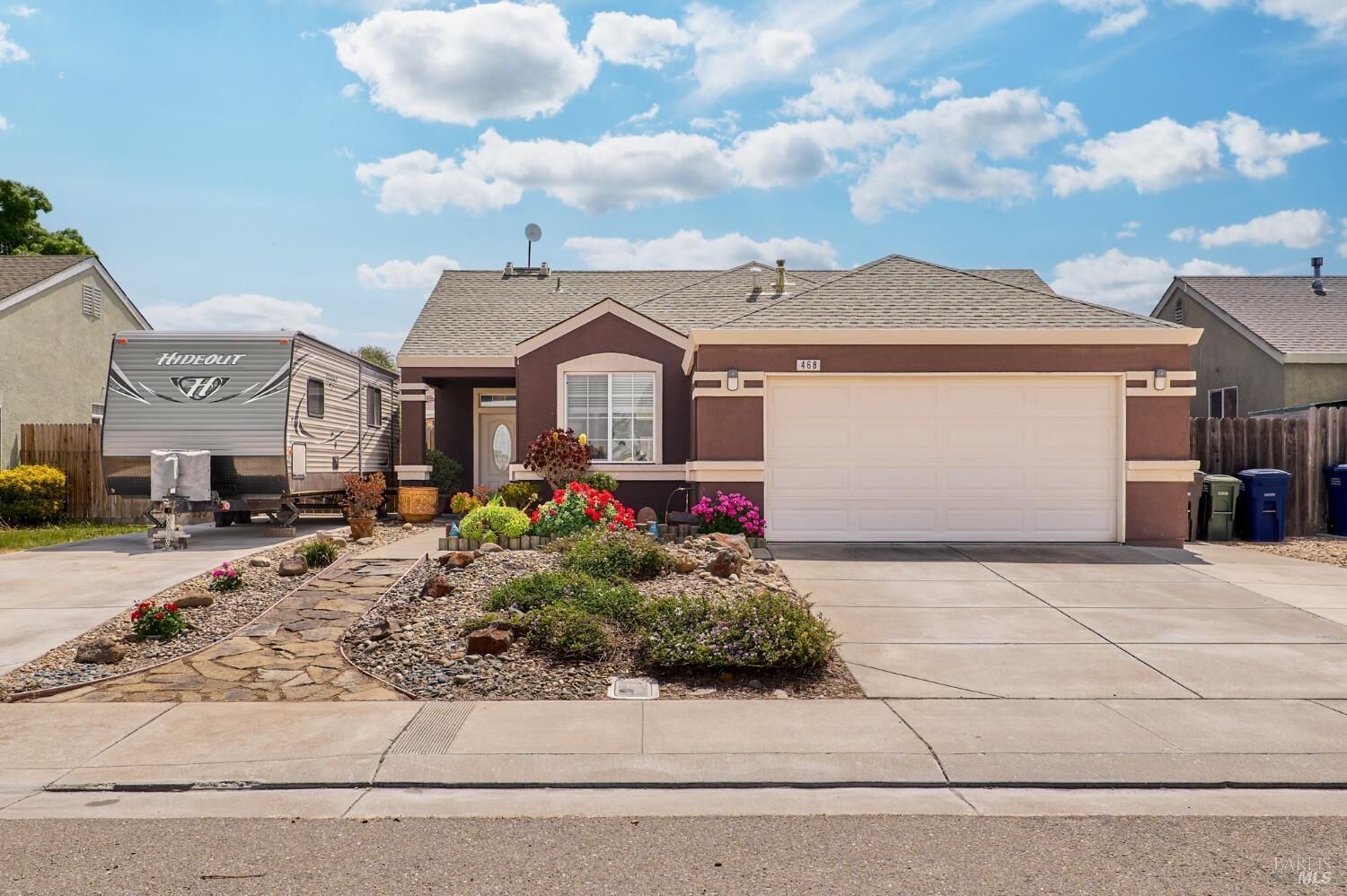 Property Photo: 468 Wallace Street CA 94571