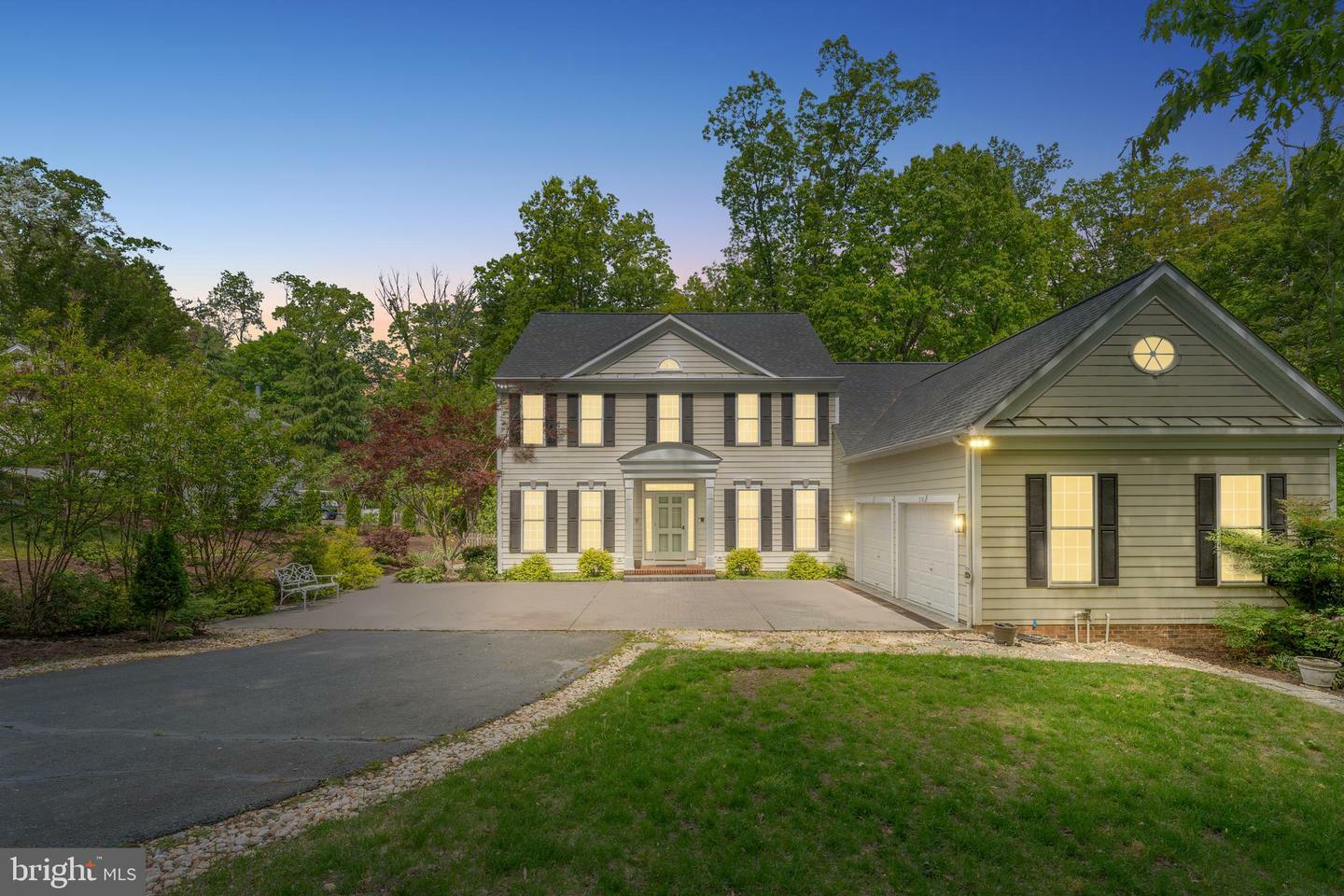 Property Photo: 310 Lee Drive VA 22401