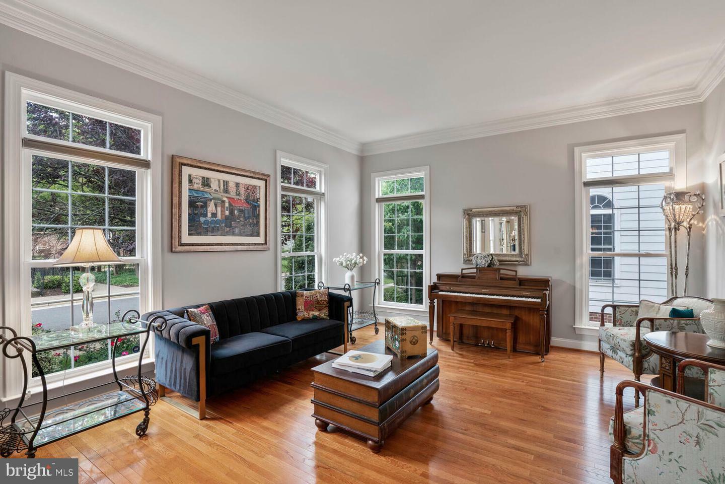 Property Photo: 2960 Trousseau Lane VA 22124