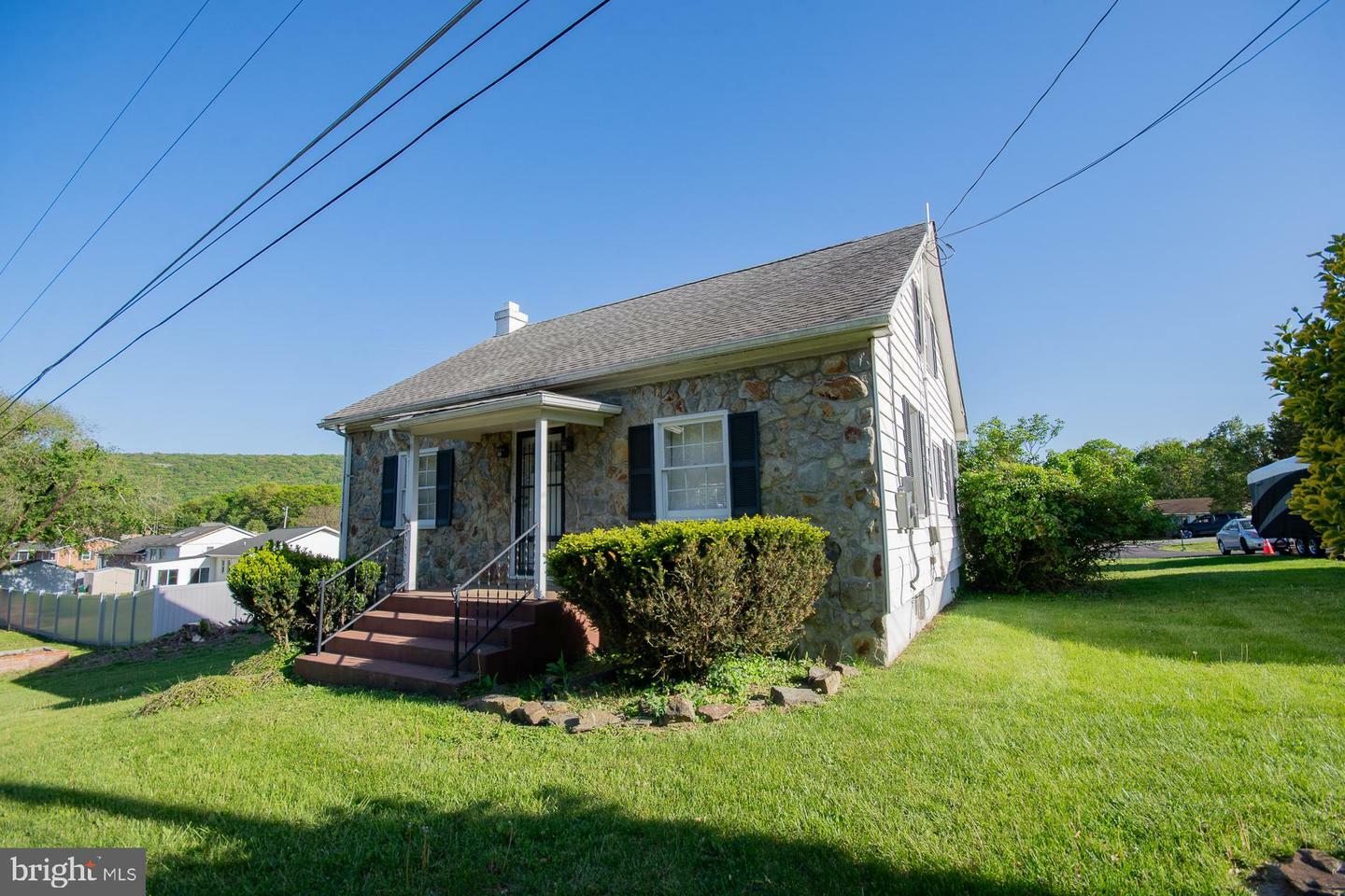 205 Pointfield Drive  Harpers Ferry WV 25425 photo