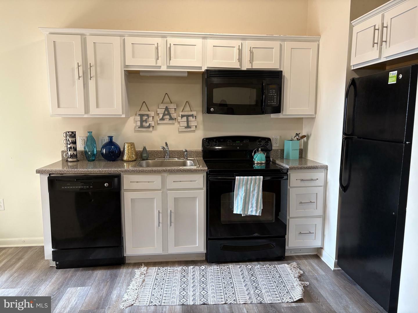 Property Photo: 1000 Diamond Street B PA 19122