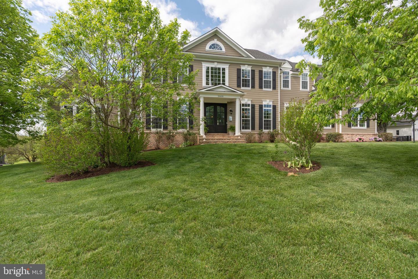 Property Photo: 39695 Charles Henry Place VA 20197
