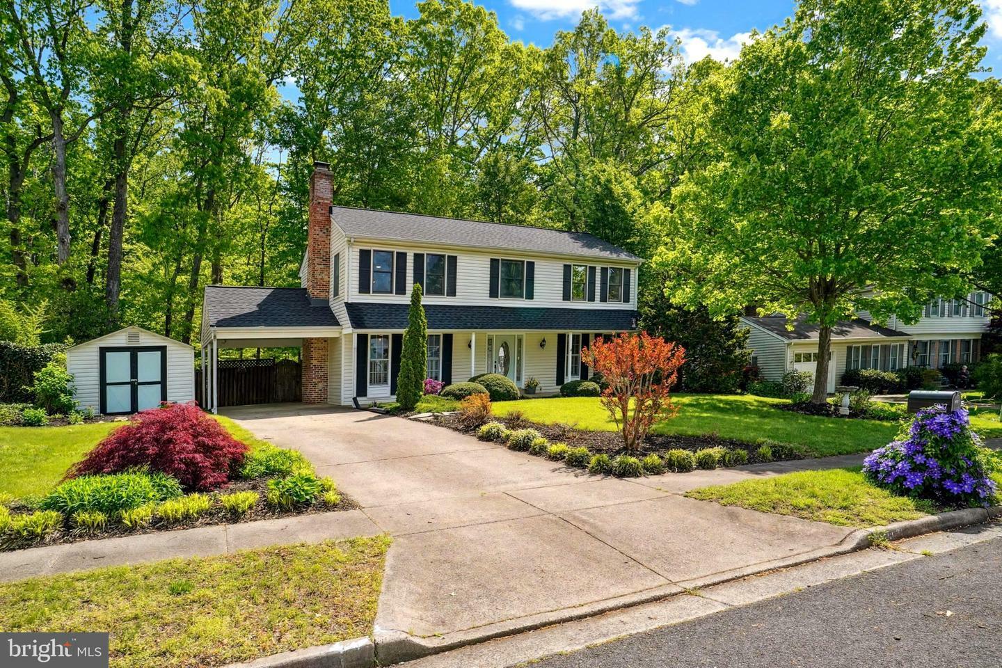 Property Photo:  5927 Ridge Ford Drive  VA 22015 