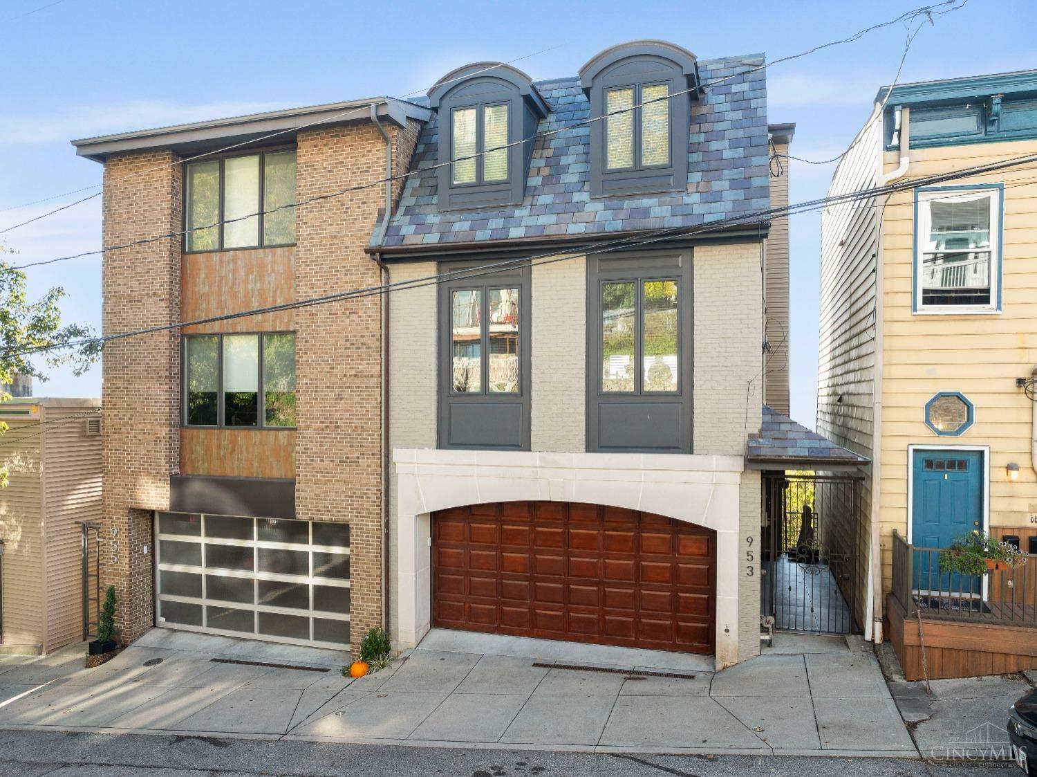 Property Photo: 953 Hill Street OH 45202