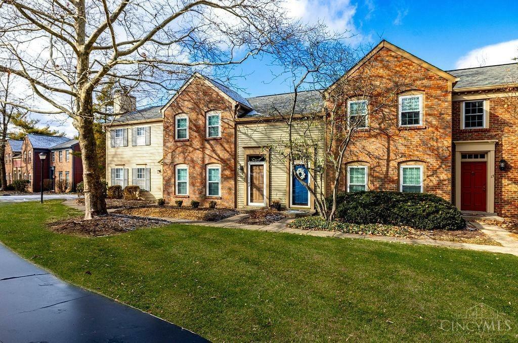 Property Photo: 16 Woodsview Lane OH 45241