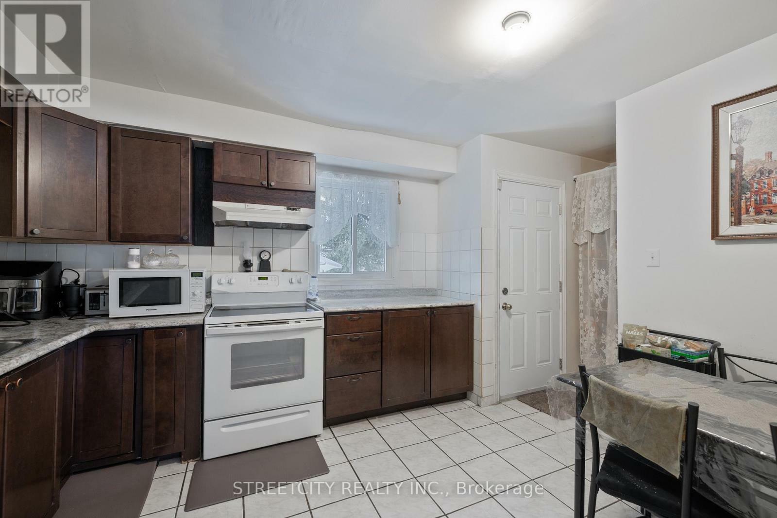 Property Photo: 311 Vesta Road 40 ON N5Y 5J3