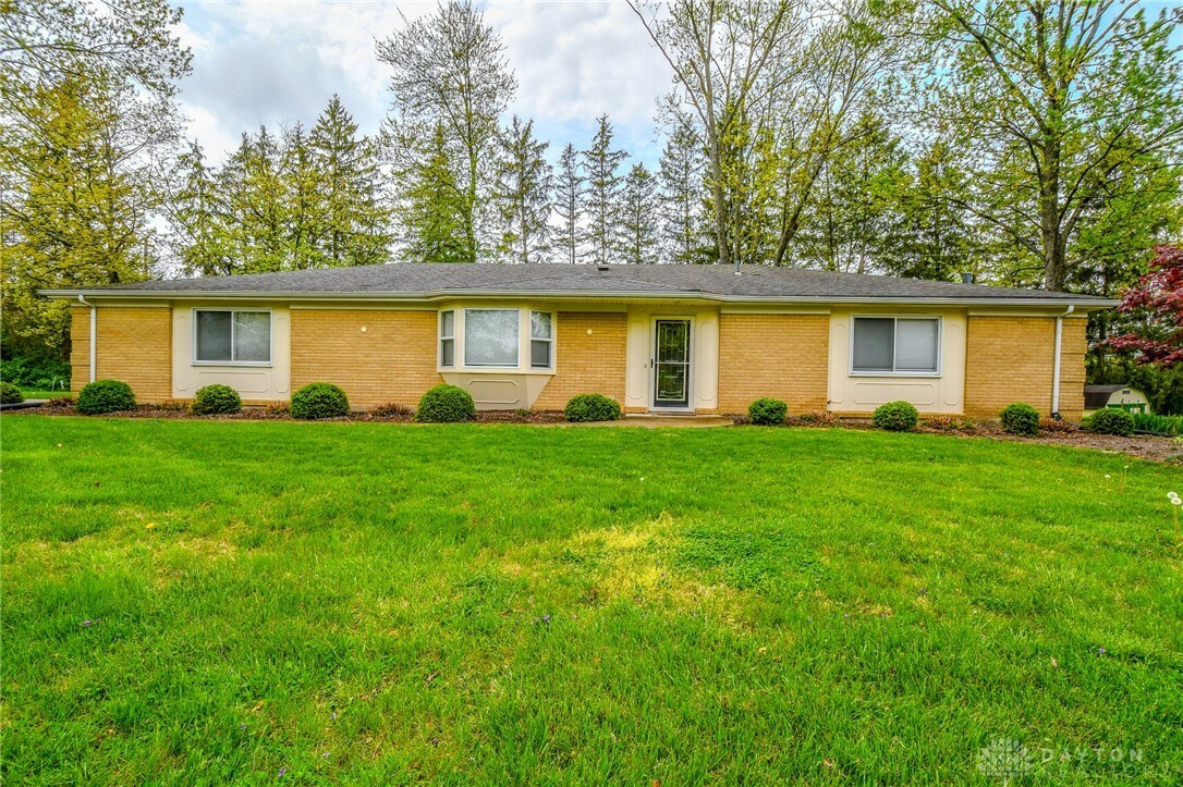 Property Photo: 9711 Ariadne Trail OH 45458