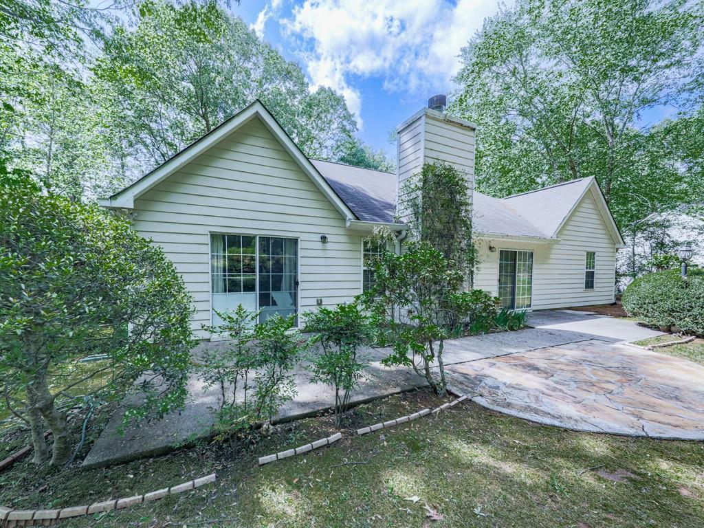 Property Photo: 202 Westwind Drive GA 30107