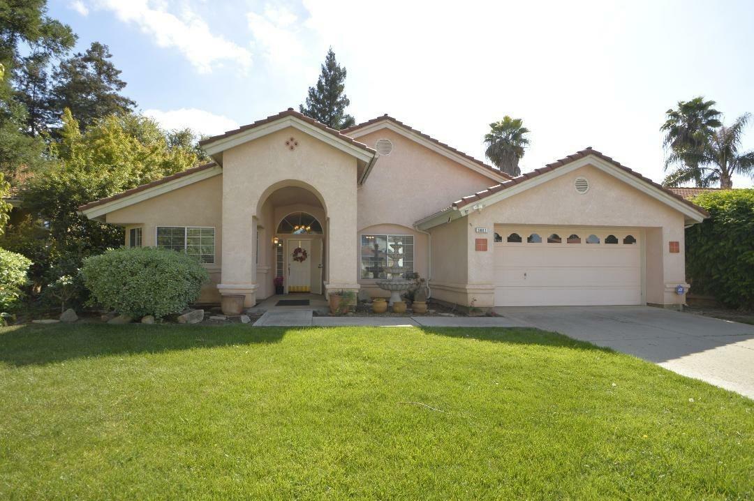 5661 W Wathen Avenue  Fresno CA 93722 photo