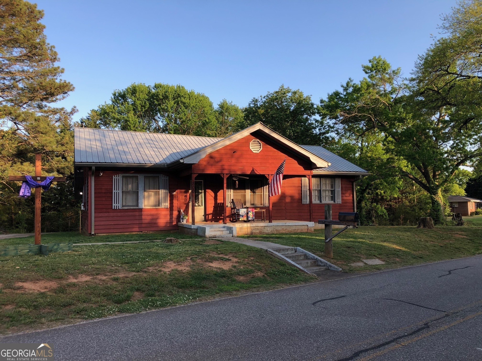 Property Photo: 800 Park Avenue GA 30511